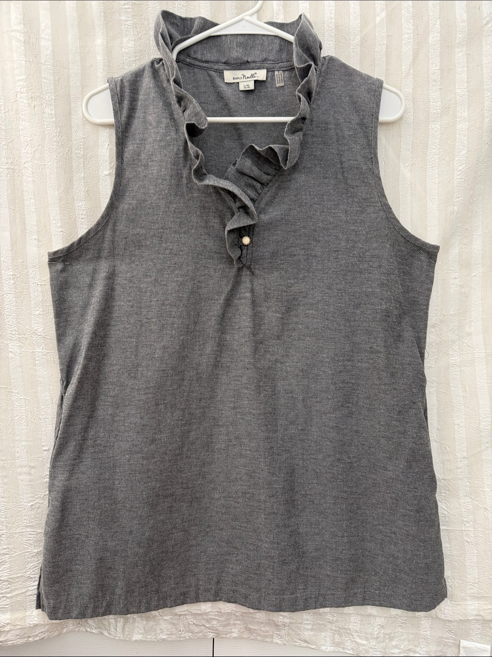 Simply Noelle Black/Gray Ruffle-Trim Sleeveless Blouse, Size L/XL (12-14)